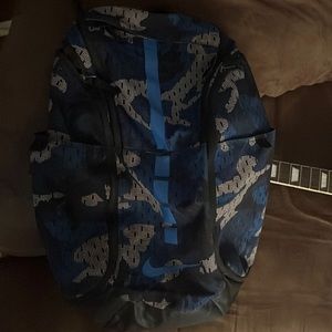 Nike elite book bag really good basketball bag